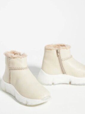 Seychelles Winded Ankle Boots Ivory